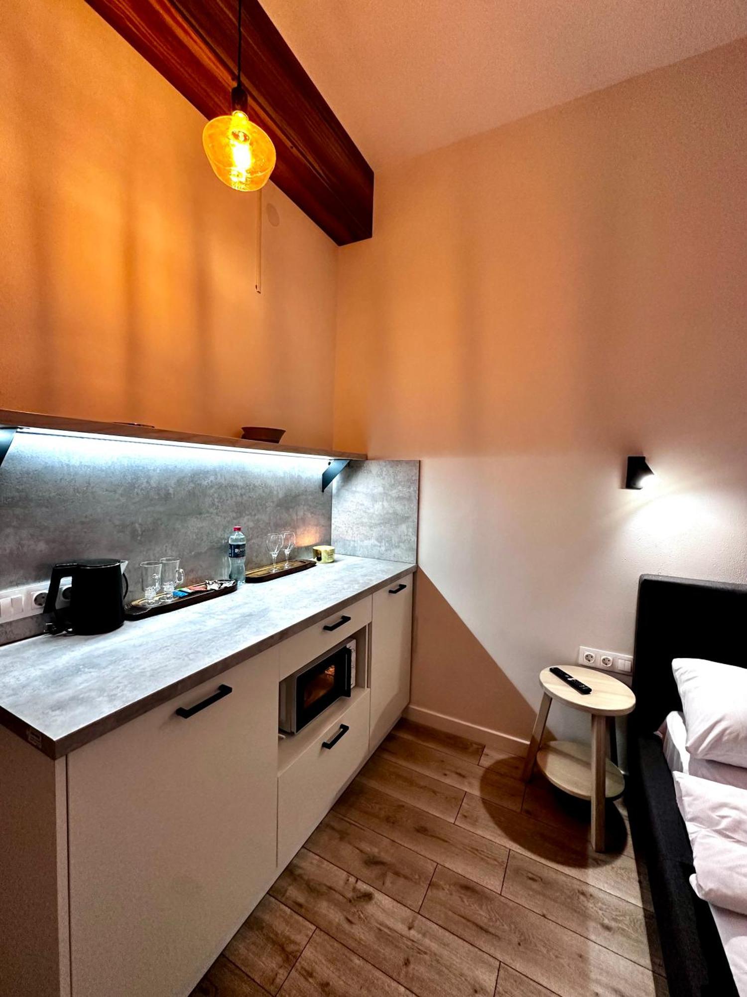 Hotel Gallery 21 Lviv Ngoại thất bức ảnh