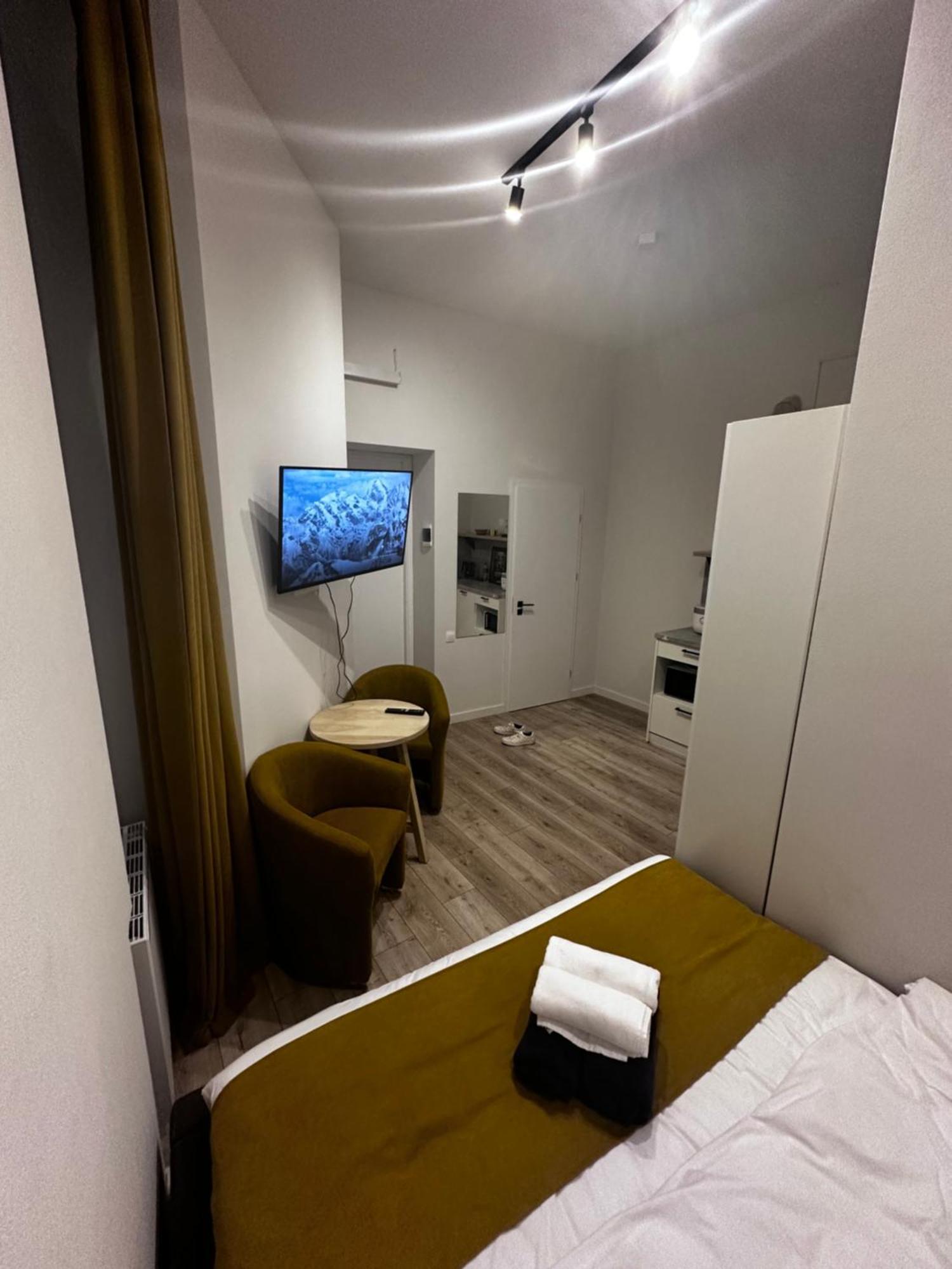 Hotel Gallery 21 Lviv Ngoại thất bức ảnh