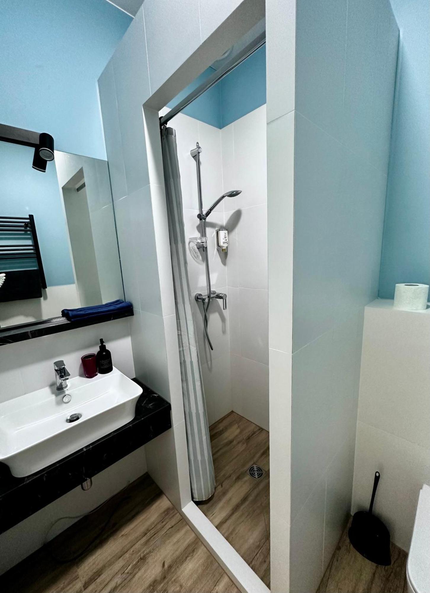 Hotel Gallery 21 Lviv Ngoại thất bức ảnh