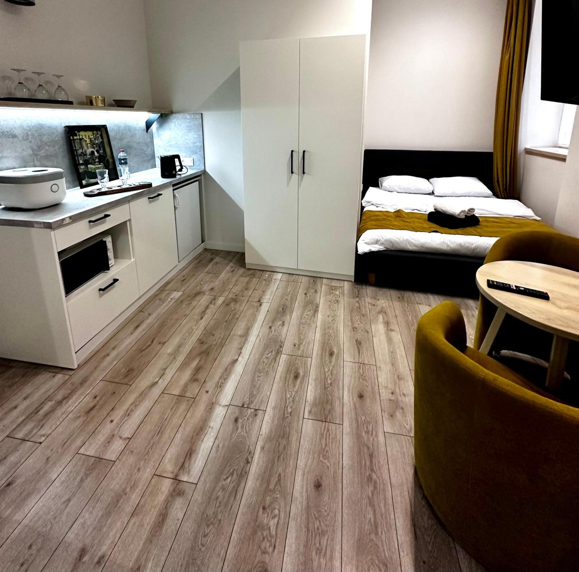 Hotel Gallery 21 Lviv Ngoại thất bức ảnh